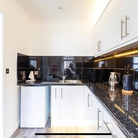 Ammonite Luxury Beachfront Apartment Lyme Regis Zewnętrze zdjęcie