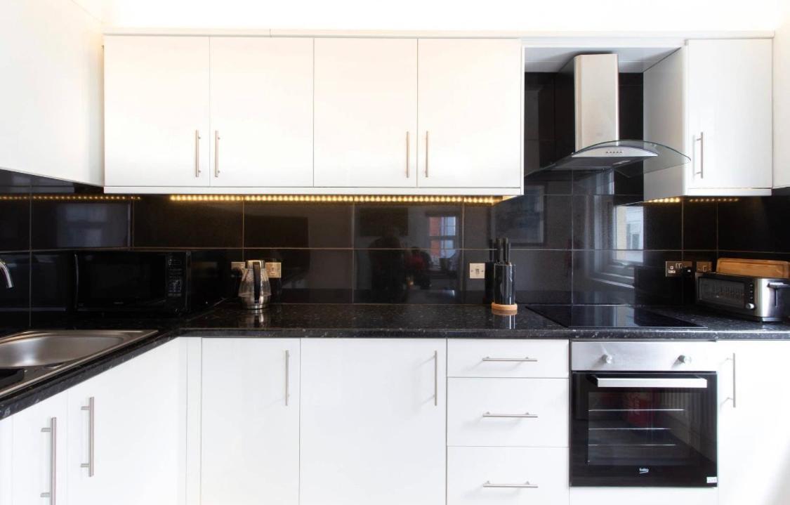 Ammonite Luxury Beachfront Apartment Lyme Regis Zewnętrze zdjęcie