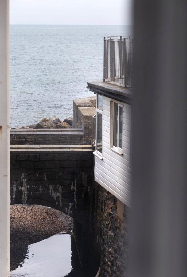 Ammonite Luxury Beachfront Apartment Lyme Regis Zewnętrze zdjęcie