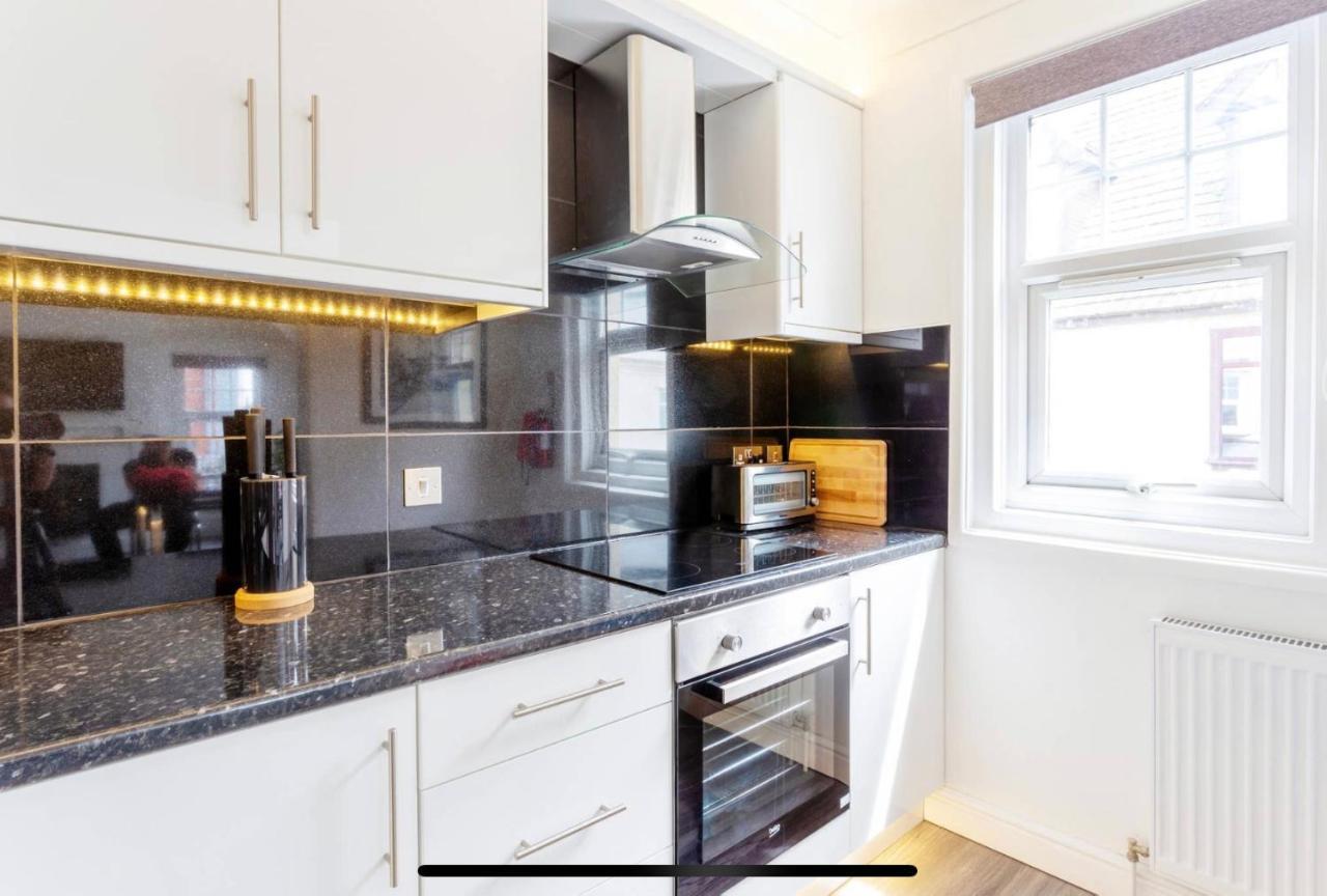 Ammonite Luxury Beachfront Apartment Lyme Regis Zewnętrze zdjęcie